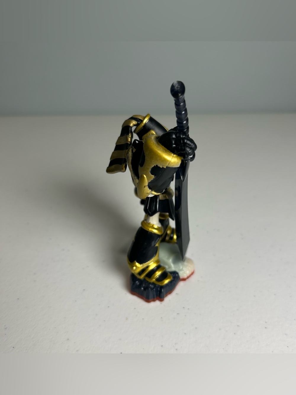 Skylanders Trap Team Krypt King Character - Picture 3 of 12